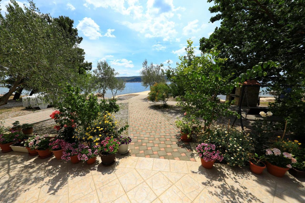 Villa Rajna Starigrad Paklenica Exteriör bild